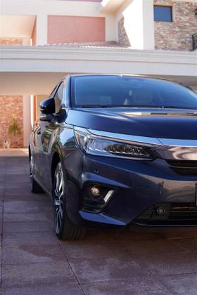 HONDA CITY 1.5 i-VTEC FLEX TOURING CVT HONDA CITY 1.5 i-VTEC FLEX TOURING CVT